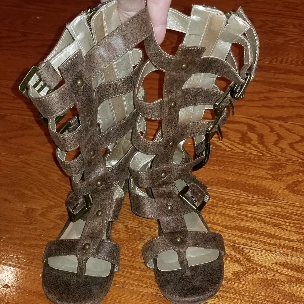 Joyfolie gladiators
